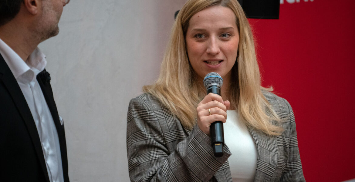 Jana Schmöller auf dem SPD-Parteitag zur Aufstellung der Stadtratsliste