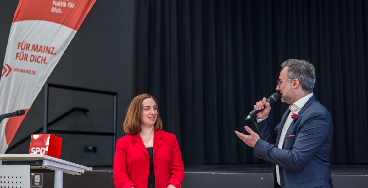 Jana Schmöller und Ata Delbasteh