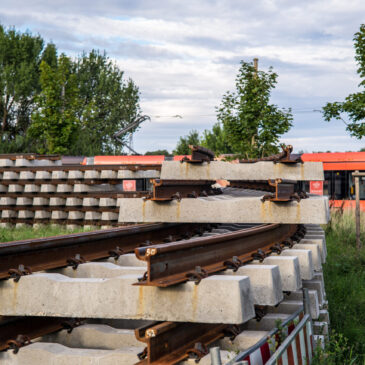 Schienen für den Ausbau der Straßenbahn in Mainz