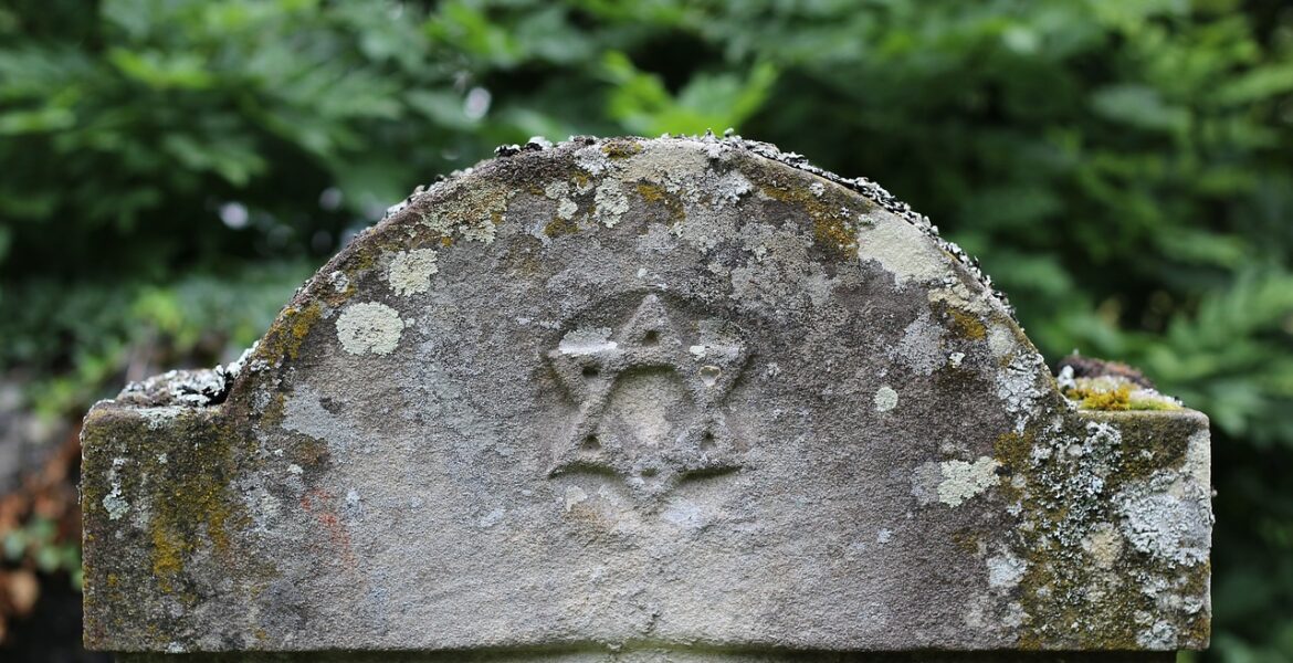 Symbolbild: Jüdischer Grabstein